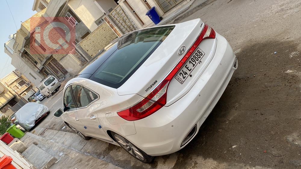 هيونداي أزيرا